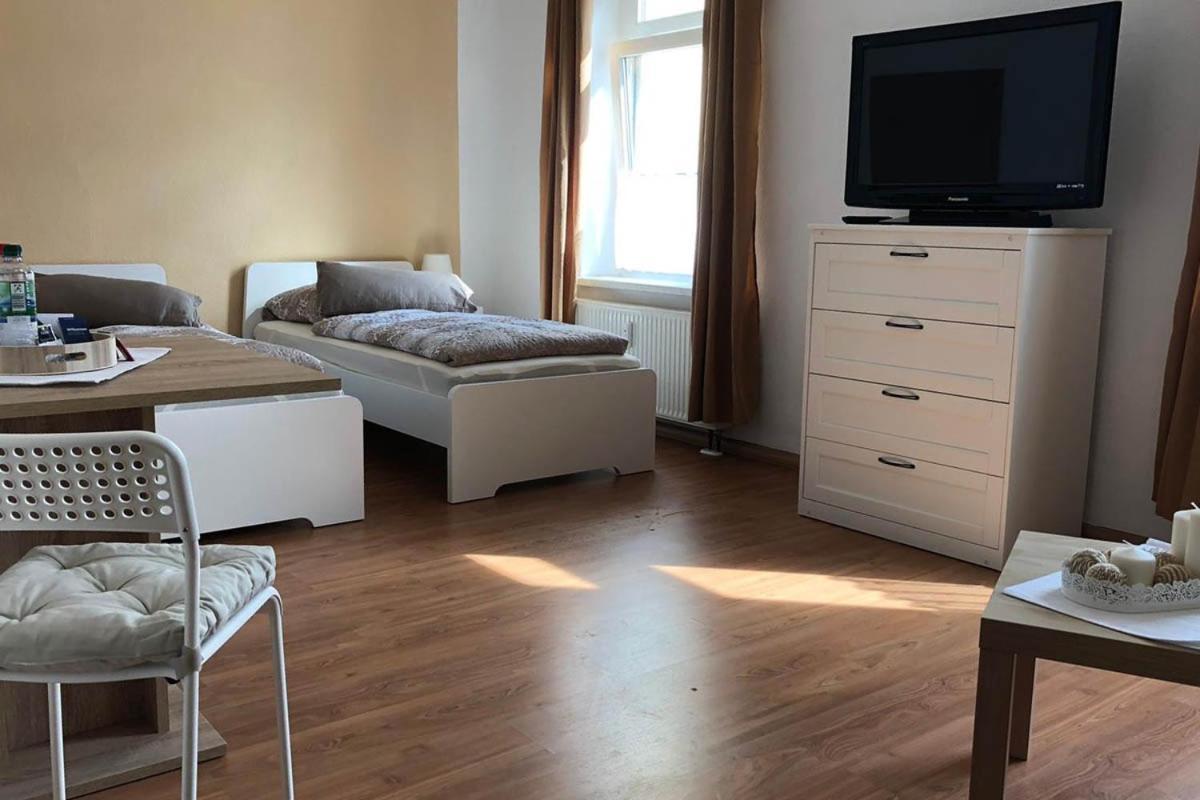 Ferienwohnung In Zwickau Ngoại thất bức ảnh